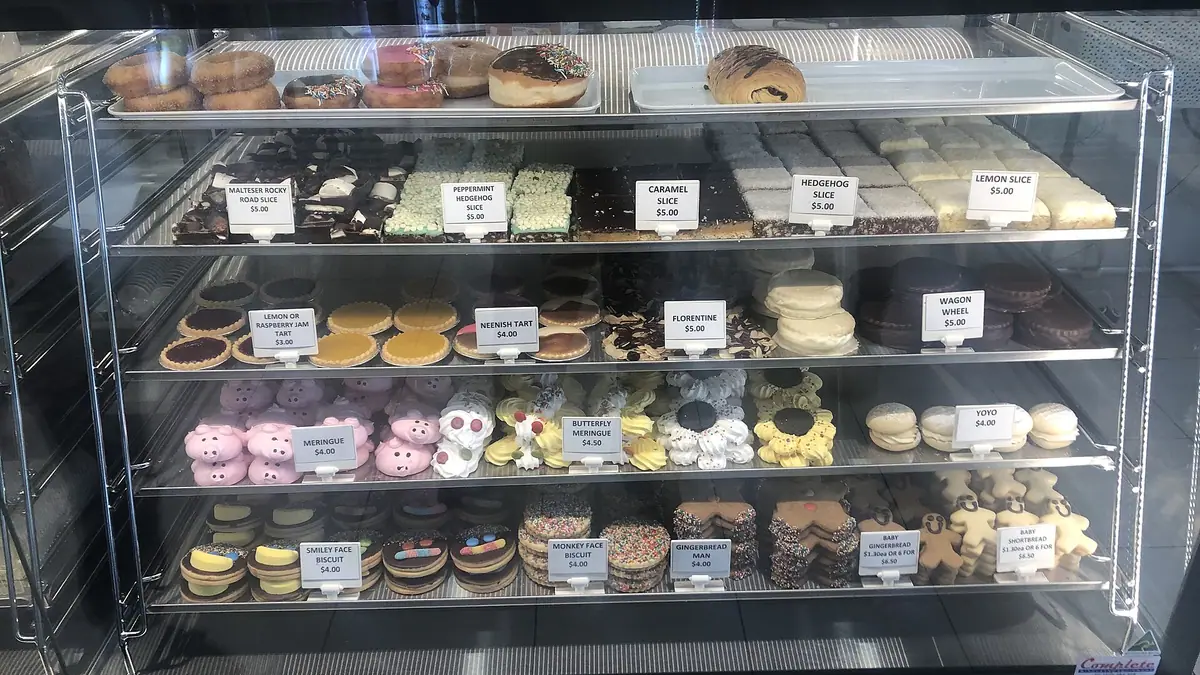 The Butcher, Baker Farm Shop – bakery in Barton-under-Needwood, Lichfield